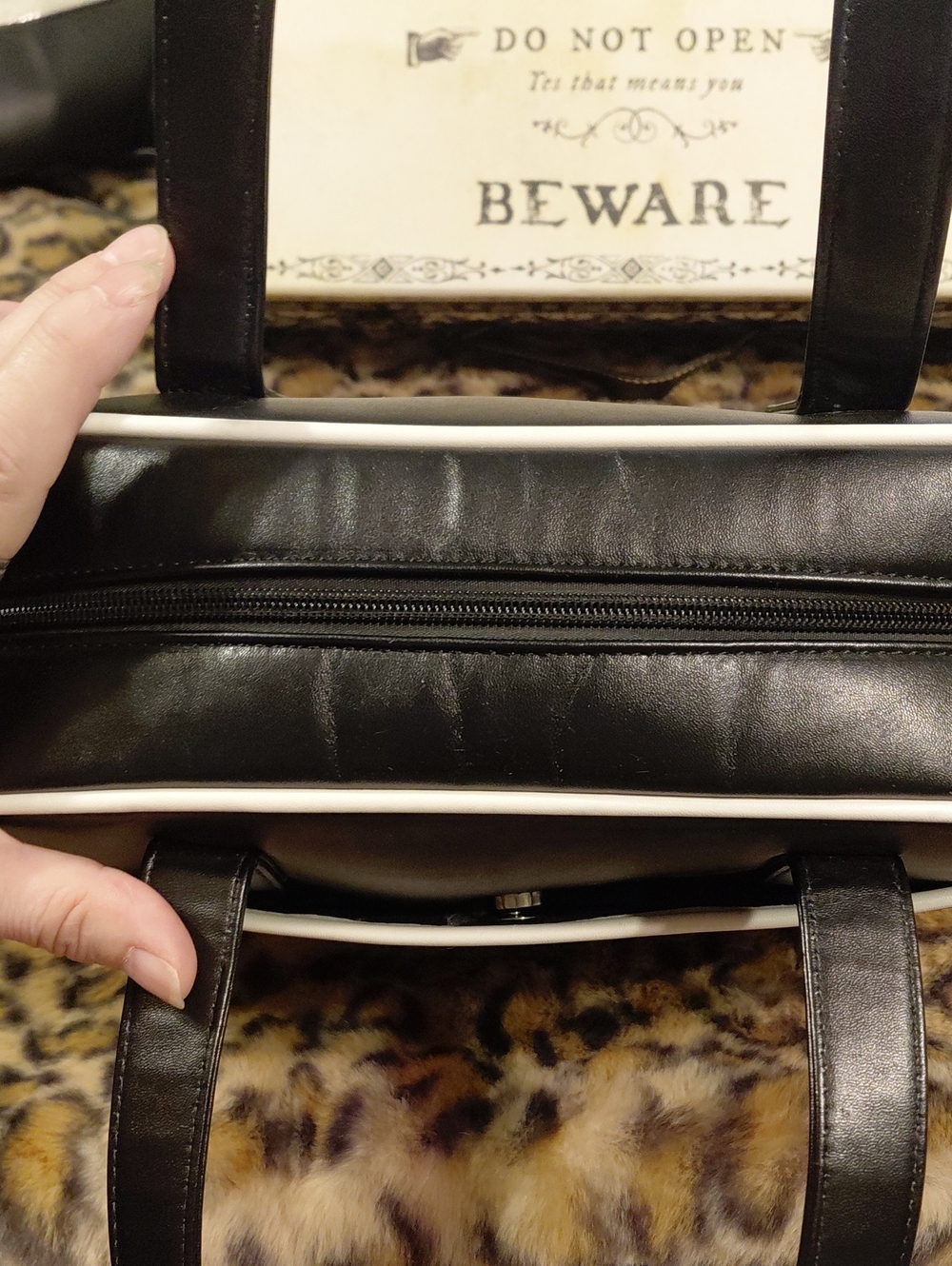 SOURPUSS LARGE Black BAT GRAPHICS ON FRONT RARE BAG - Picture 7 of 16